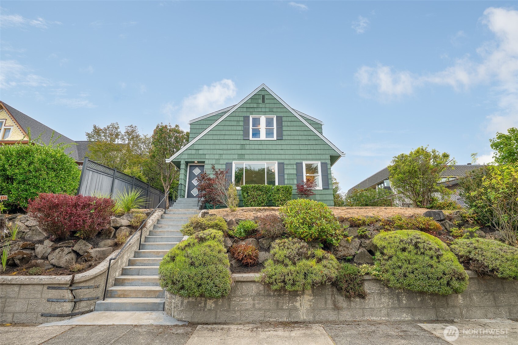 1512 6th Avenue W