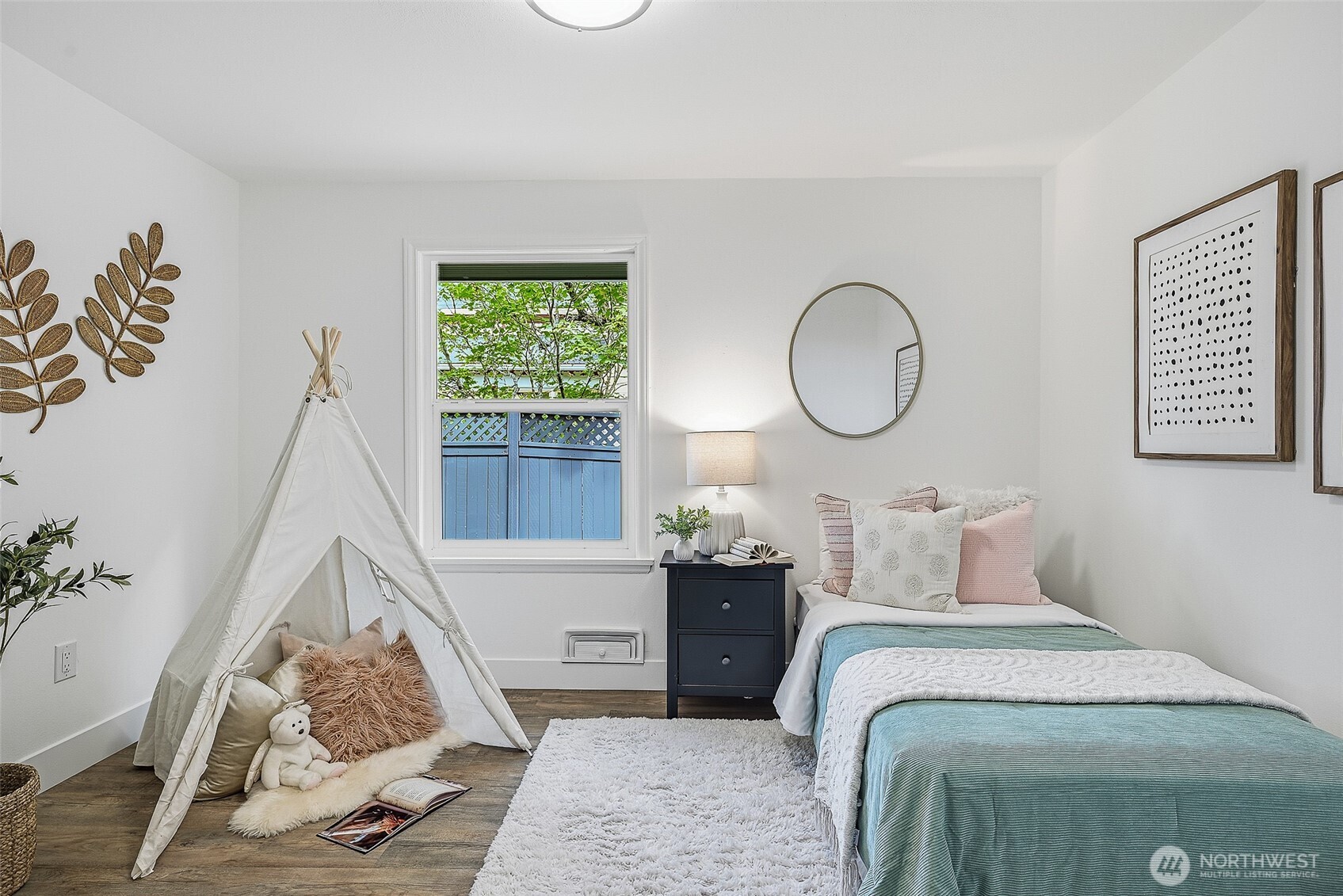 1512 6th Avenue W