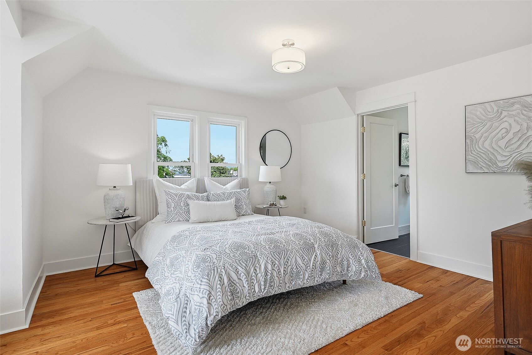 1512 6th Avenue W