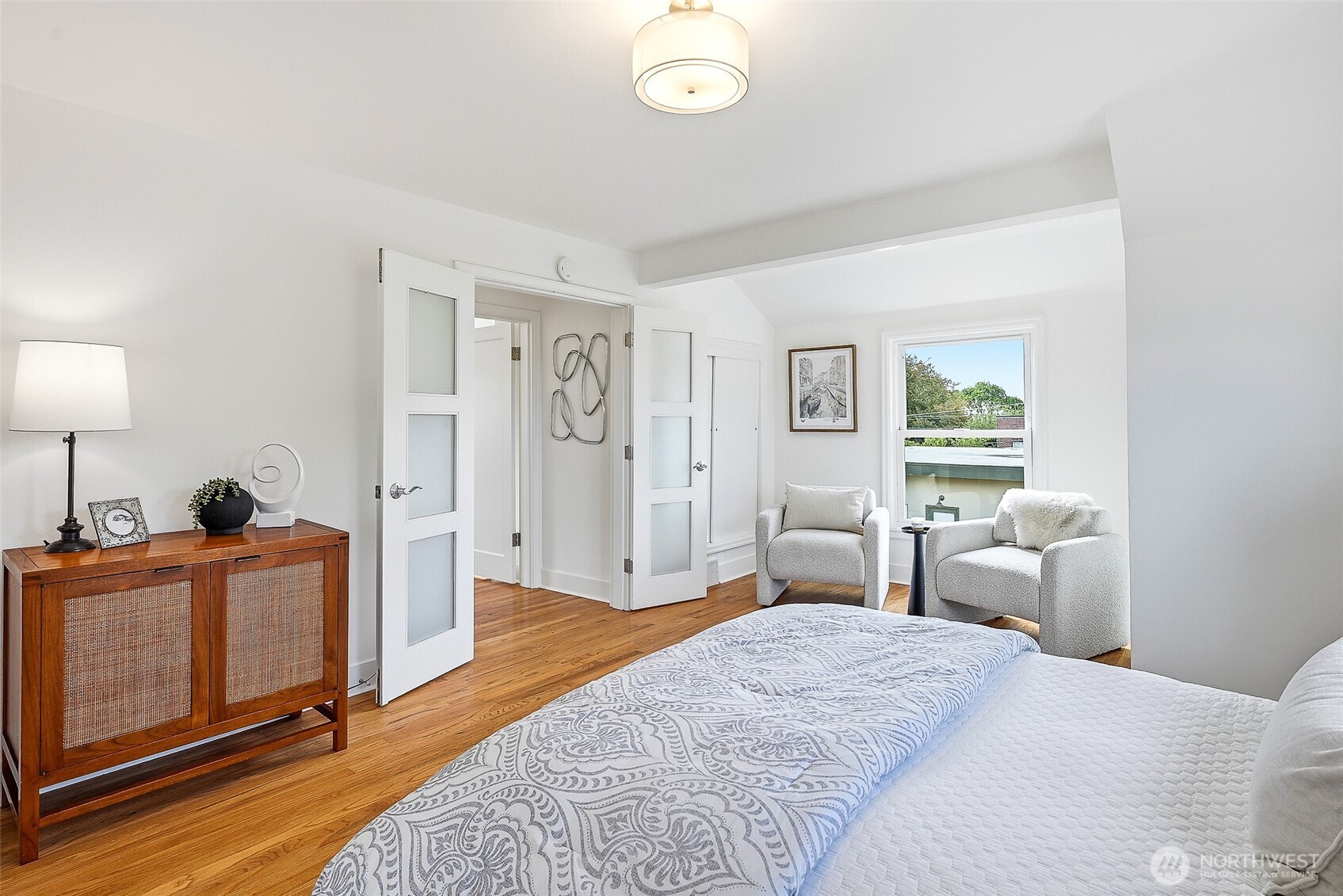 1512 6th Avenue W