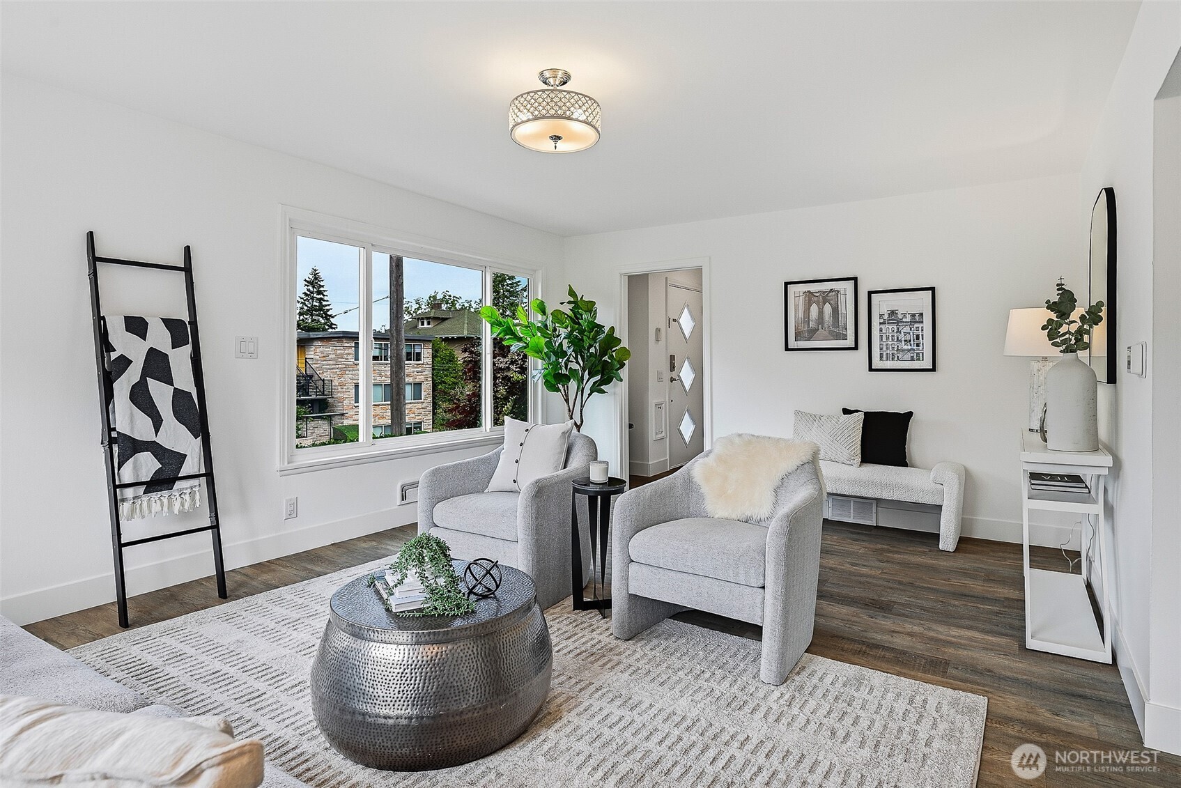 1512 6th Avenue W