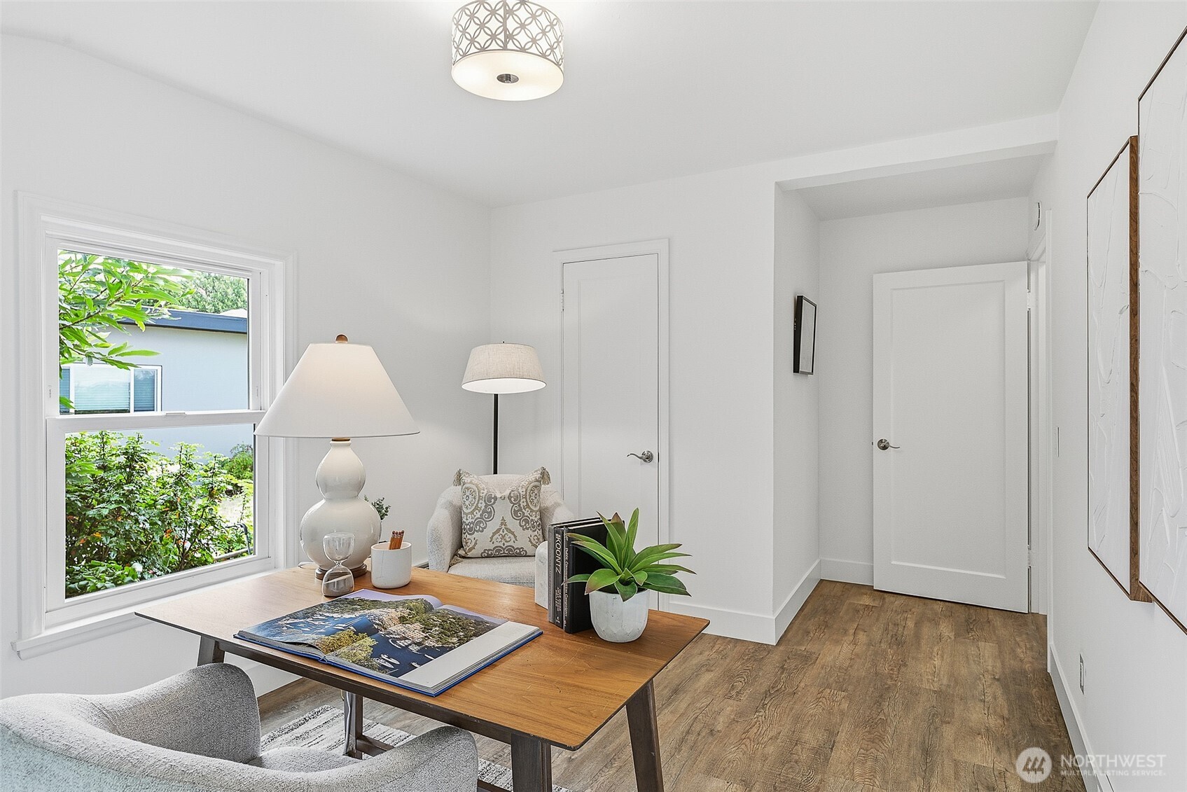 1512 6th Avenue W