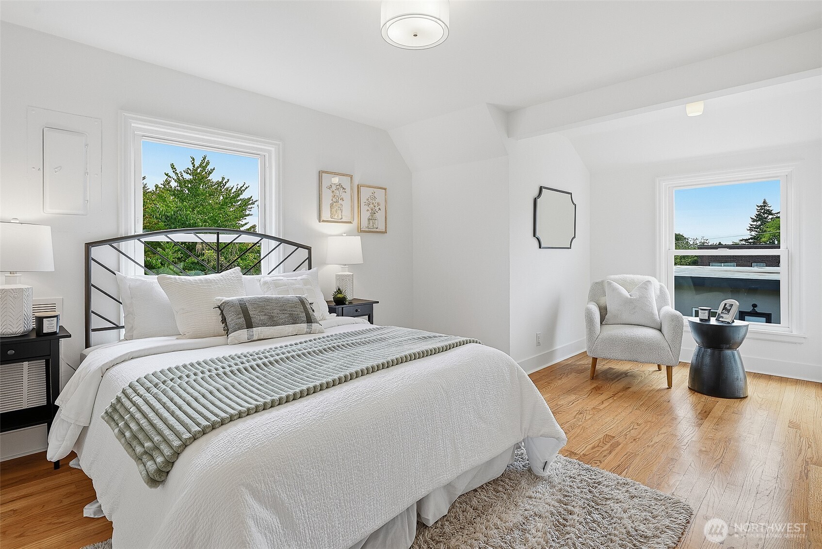1512 6th Avenue W