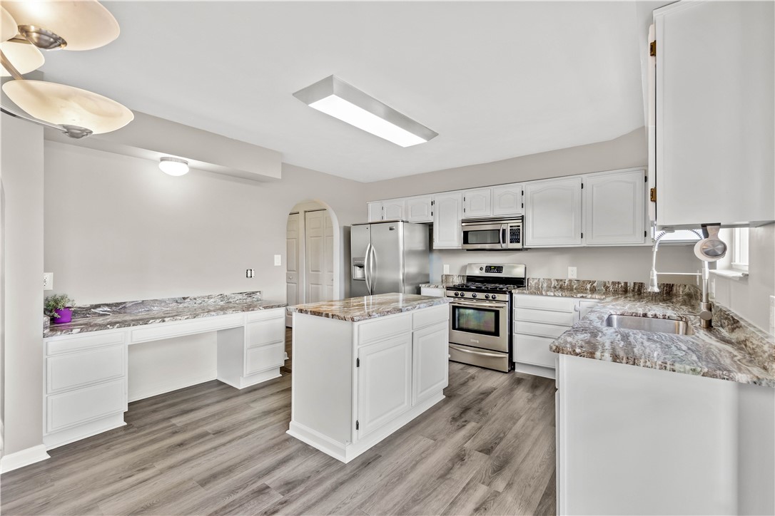 479 W Spring Grove Blvd