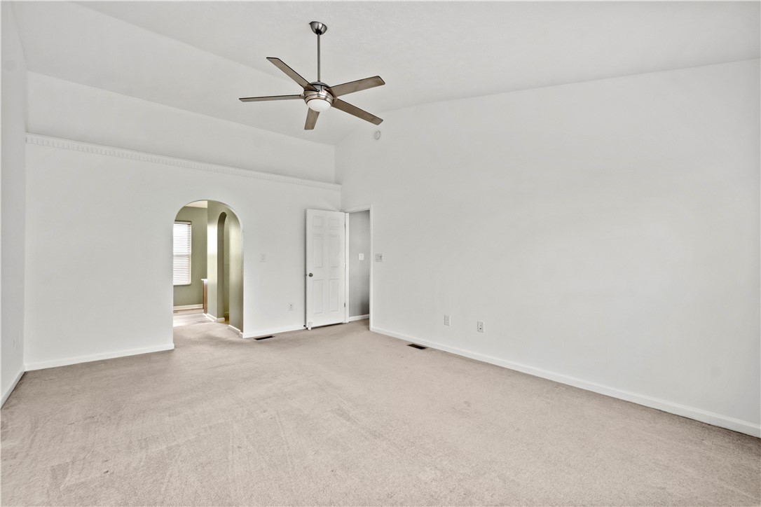 479 W Spring Grove Blvd
