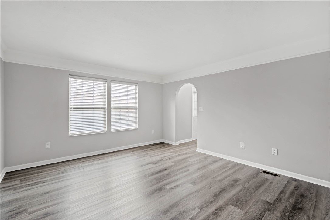 479 W Spring Grove Blvd