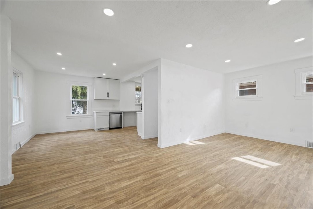207 Thomas Street