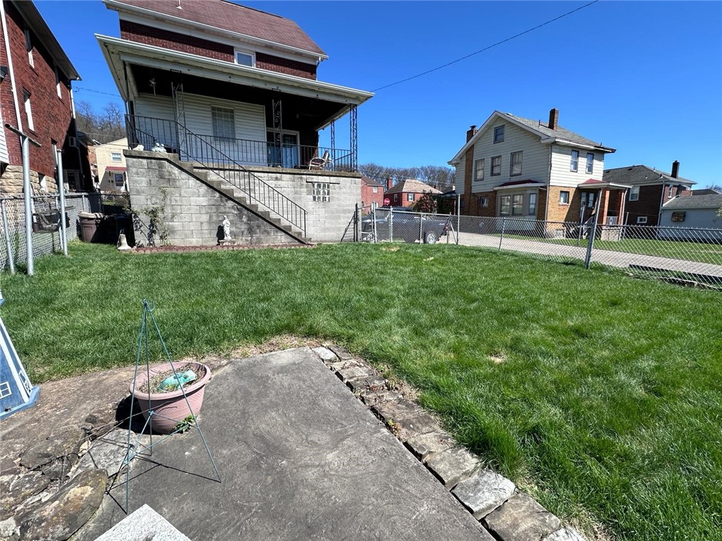 2126 Walton Ave