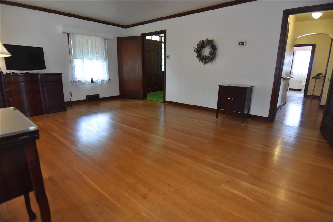 3700 Venango Ave