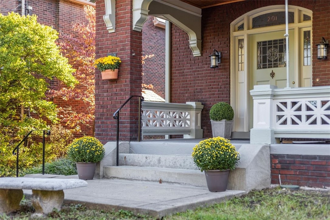 201 S Linden Avenue