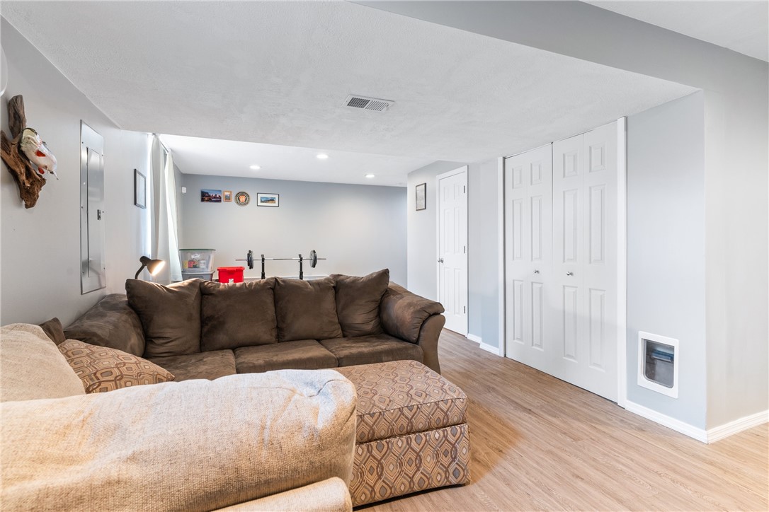 305 Red Fox Ct