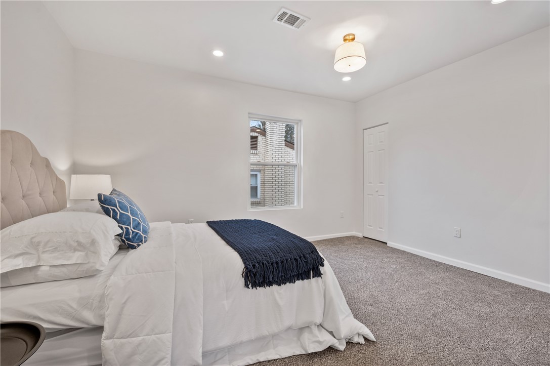 1882 Noblestown Rd