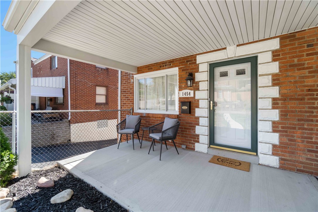 1454 Perri Dr