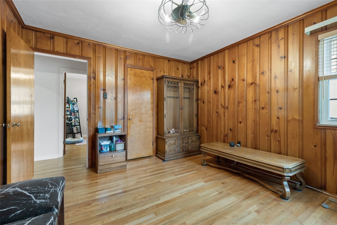 830 W Pike Street