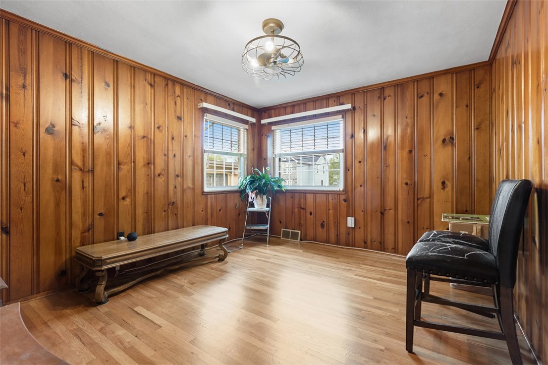 830 W Pike Street