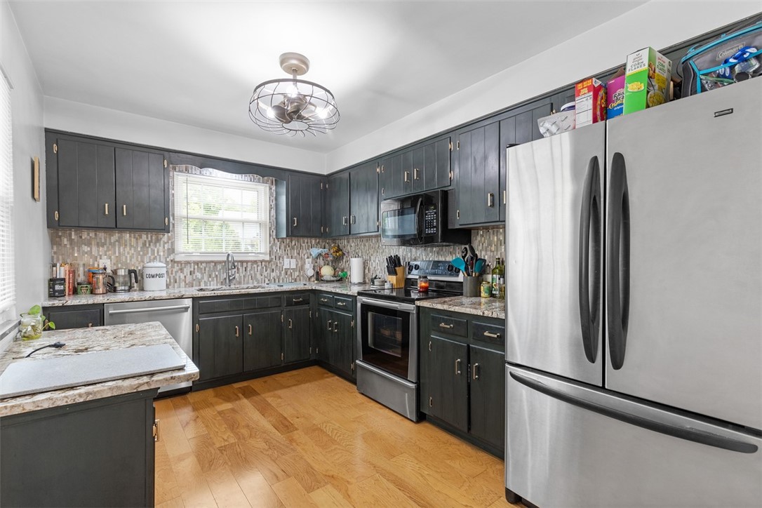 830 W Pike Street