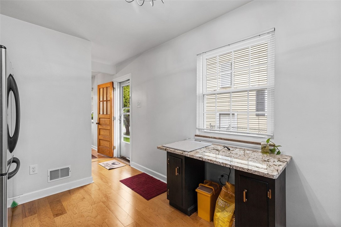 830 W Pike Street