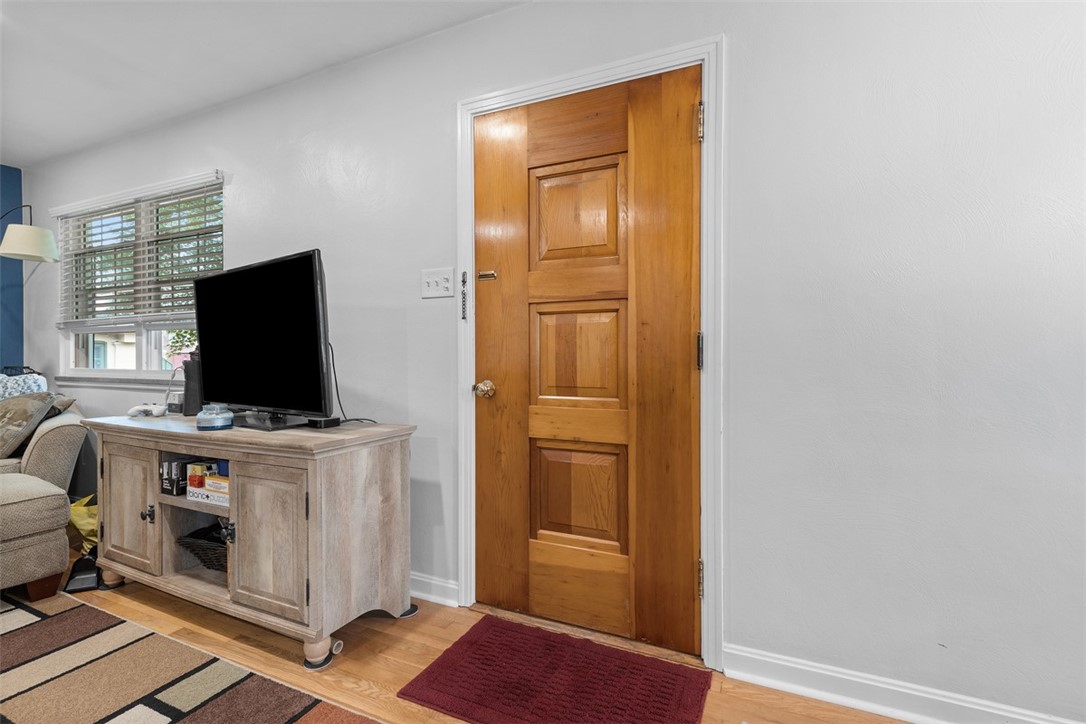 830 W Pike Street