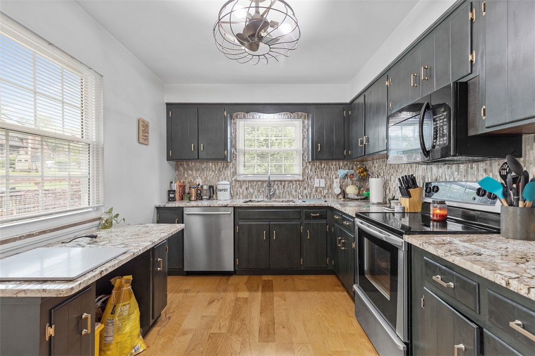 830 W Pike Street