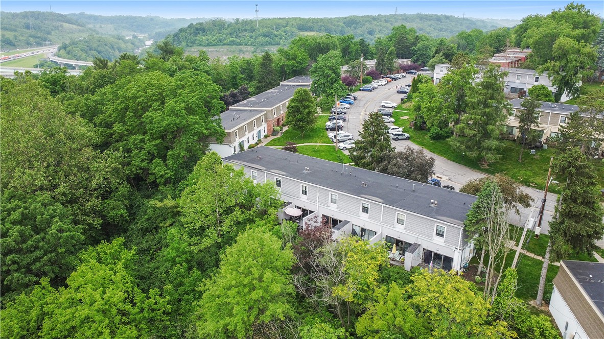 718 Carriage Circle