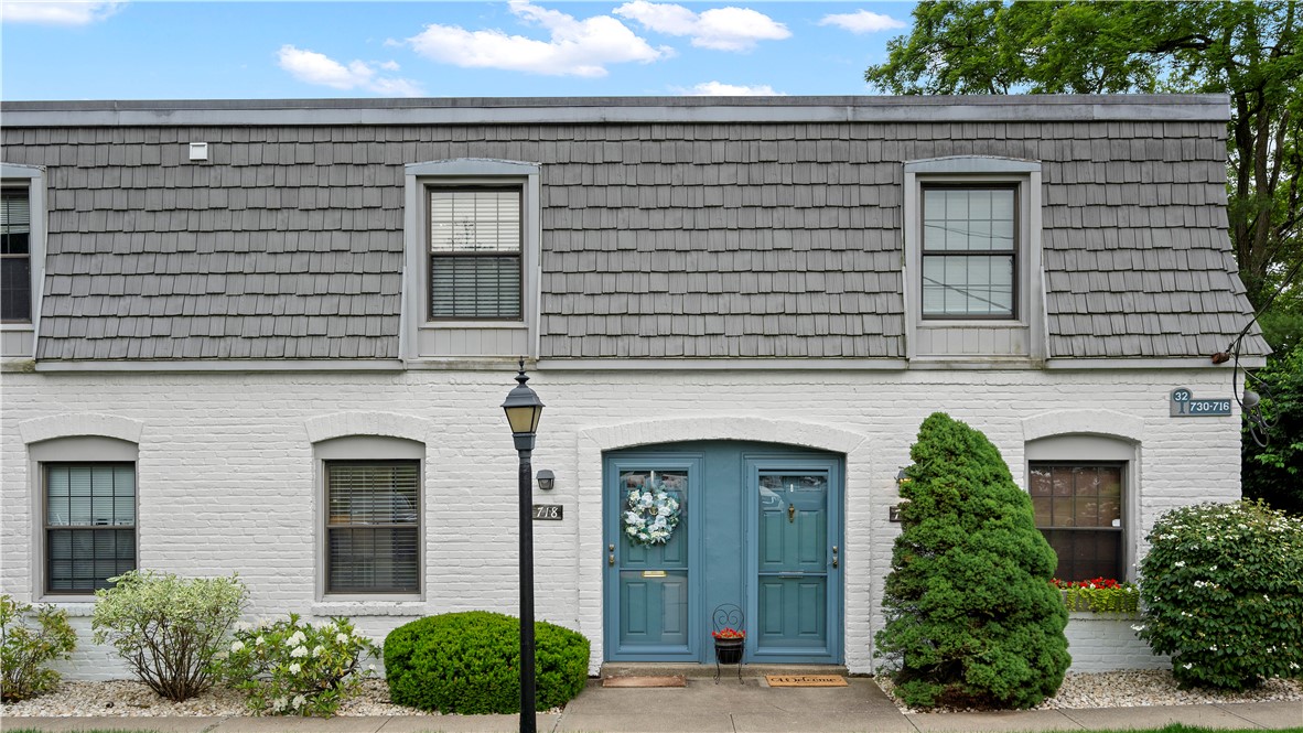 718 Carriage Circle