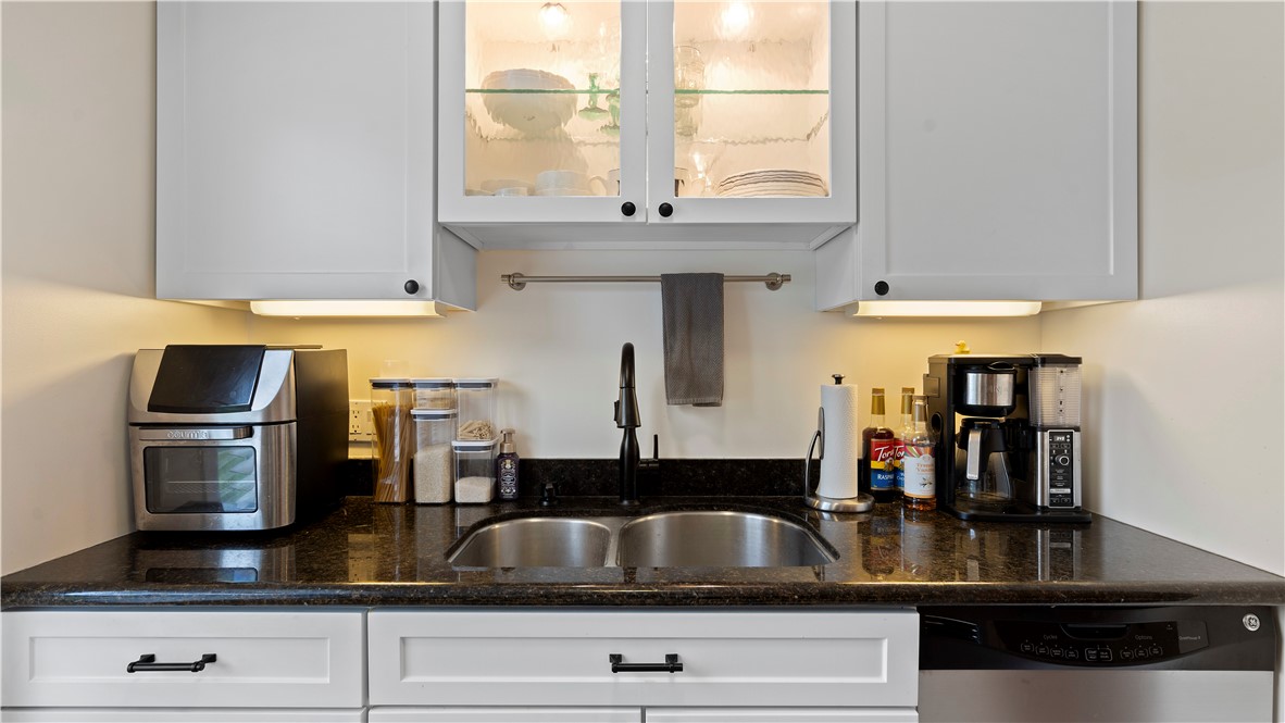 718 Carriage Circle