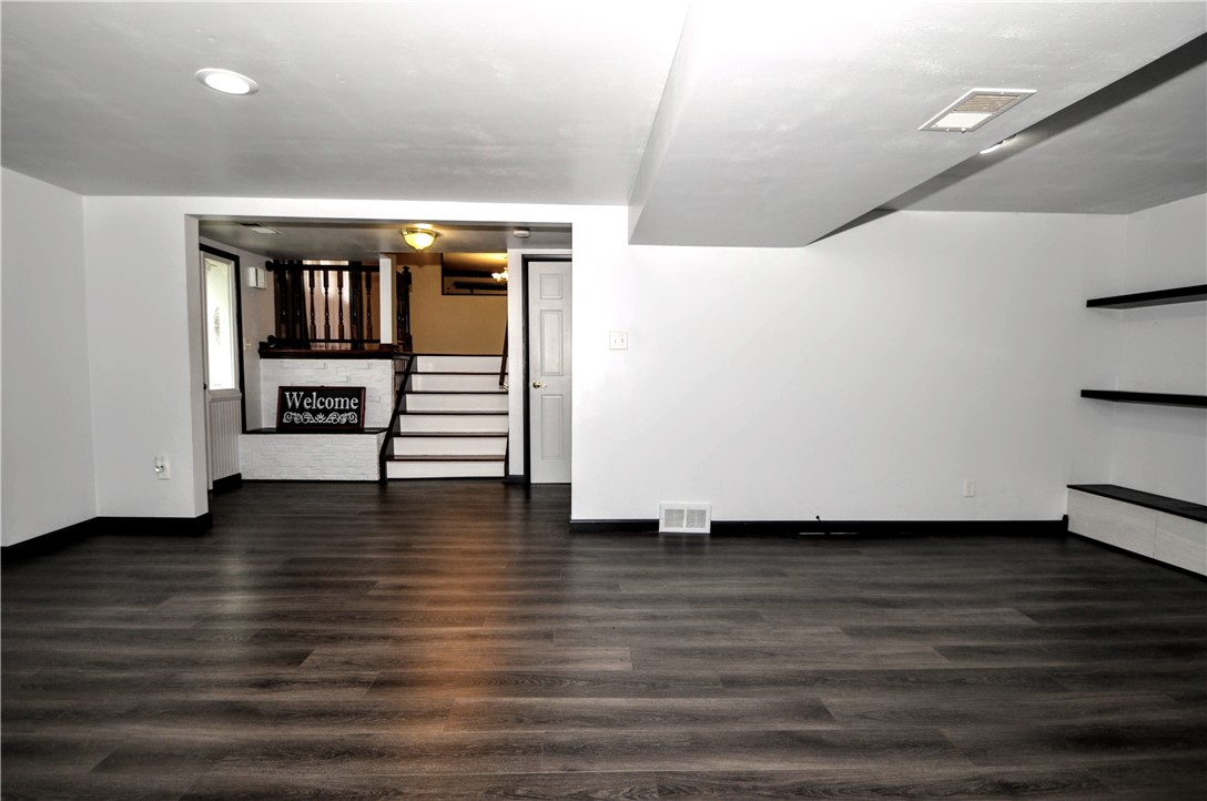 151 Greenlea Dr