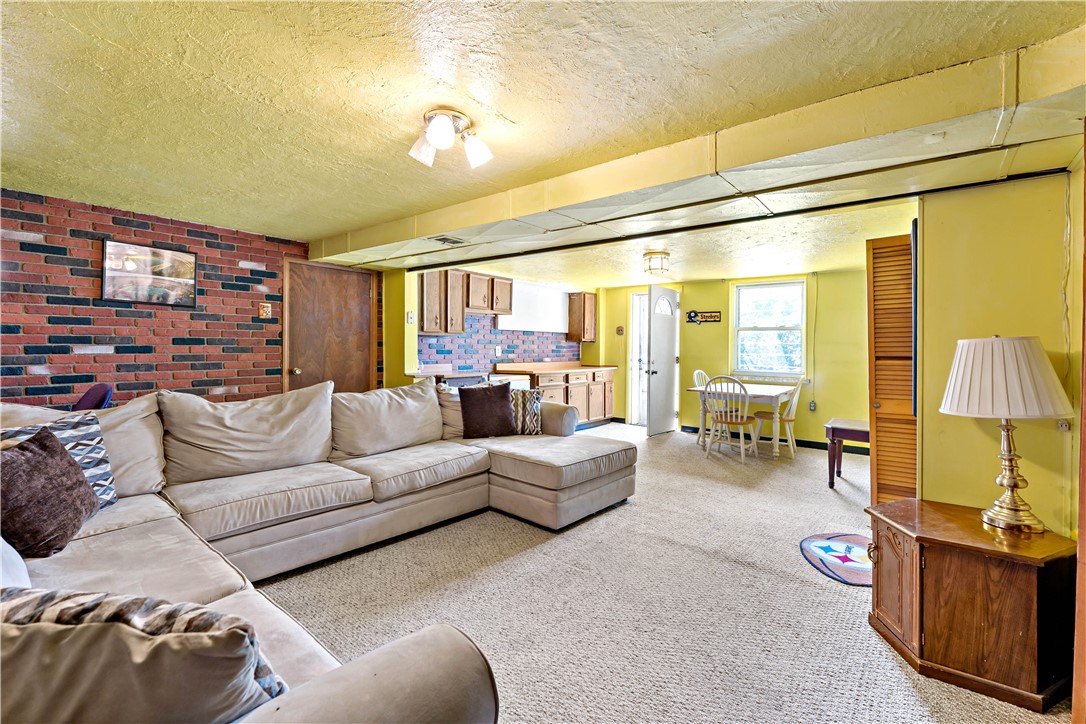 818 Alberta Drive