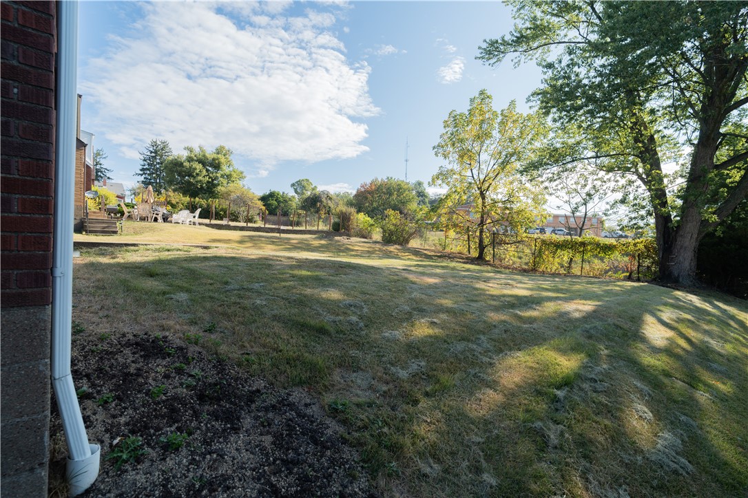 746 Lechner Ln