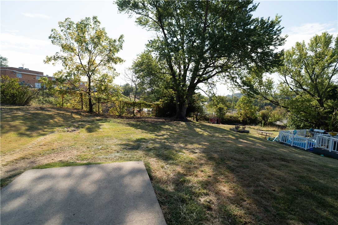 746 Lechner Ln