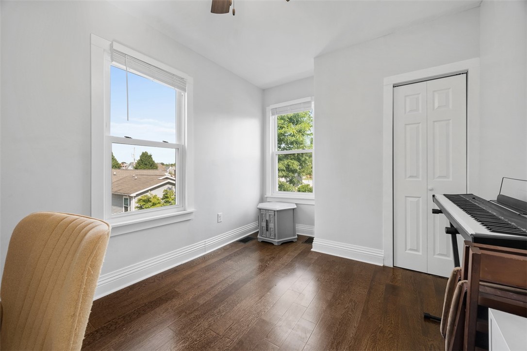 246 E 14th Ave