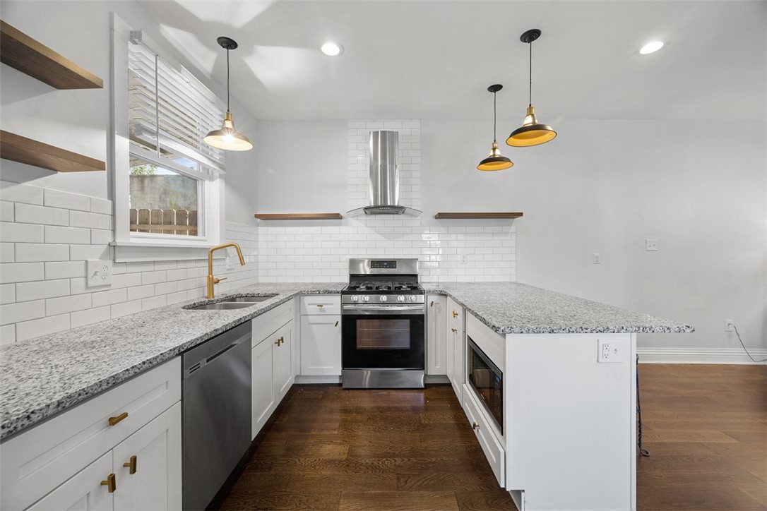246 E 14th Ave