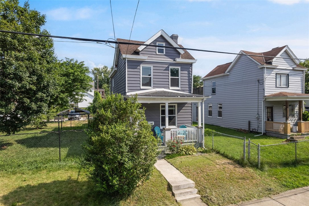 246 E 14th Ave