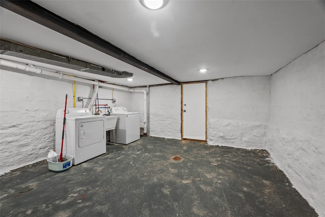 246 E 14th Ave