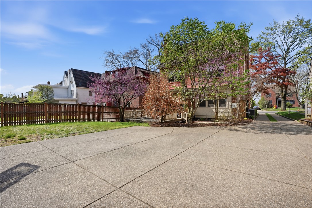 1207 Malvern Ave