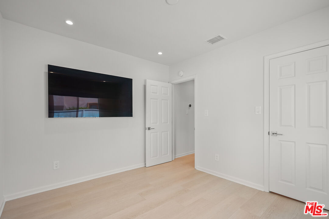 617 Westmount Dr