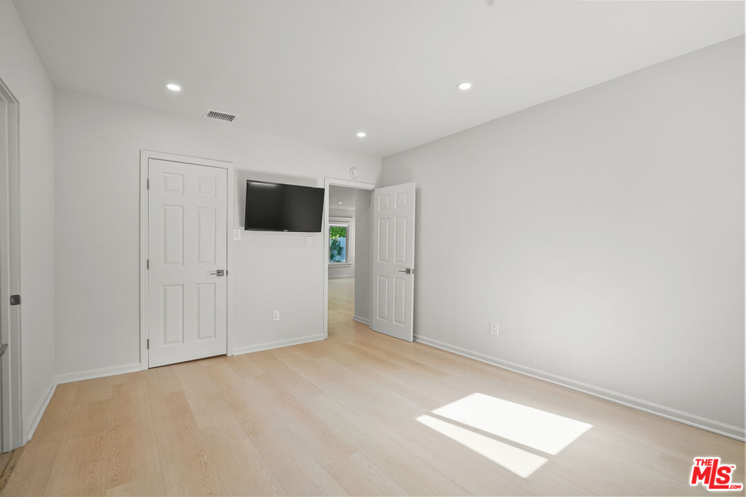 617 Westmount Dr