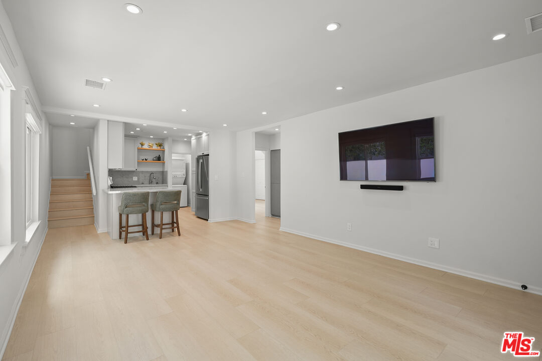 617 Westmount Dr