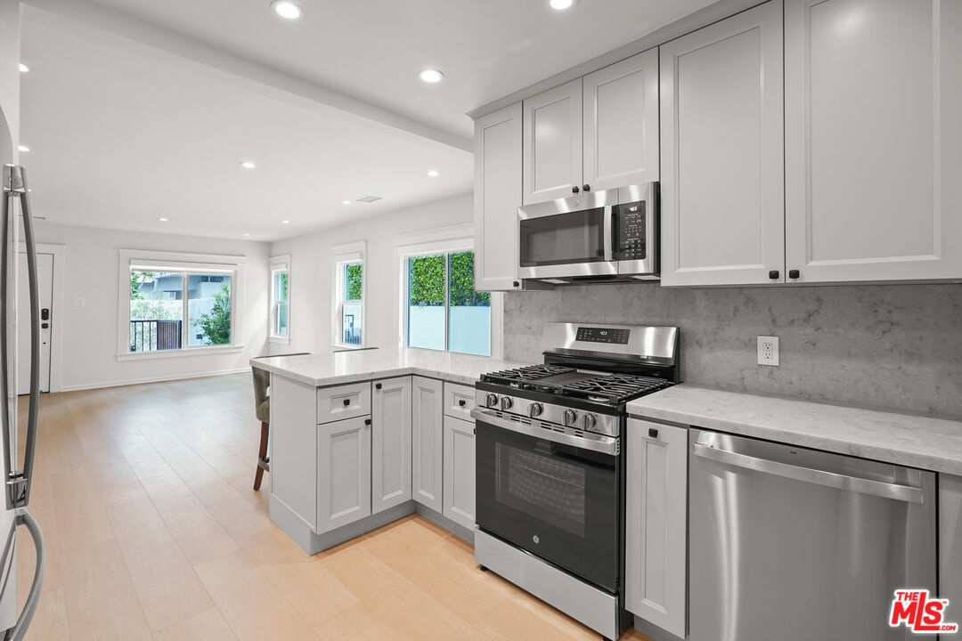 617 Westmount Dr