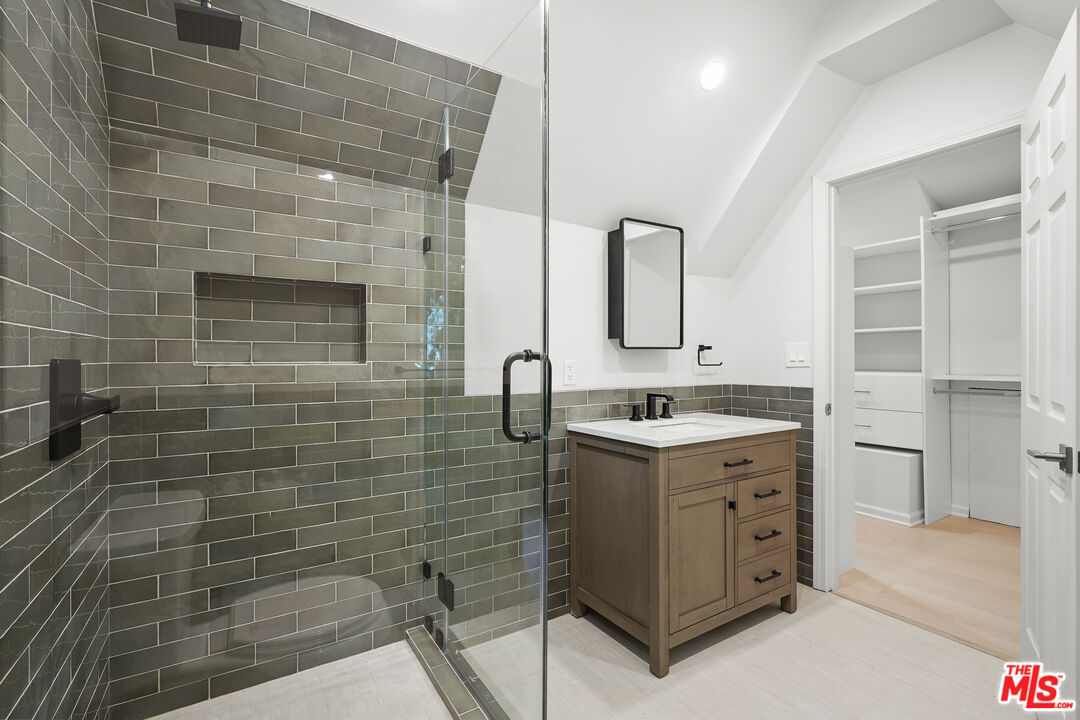617 Westmount Dr