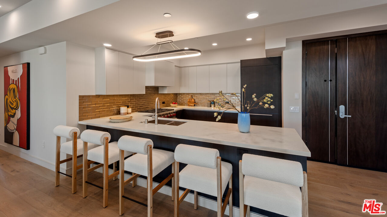 505 Barrington Unit: 402