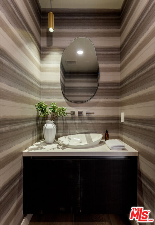 505 Barrington Unit: 402