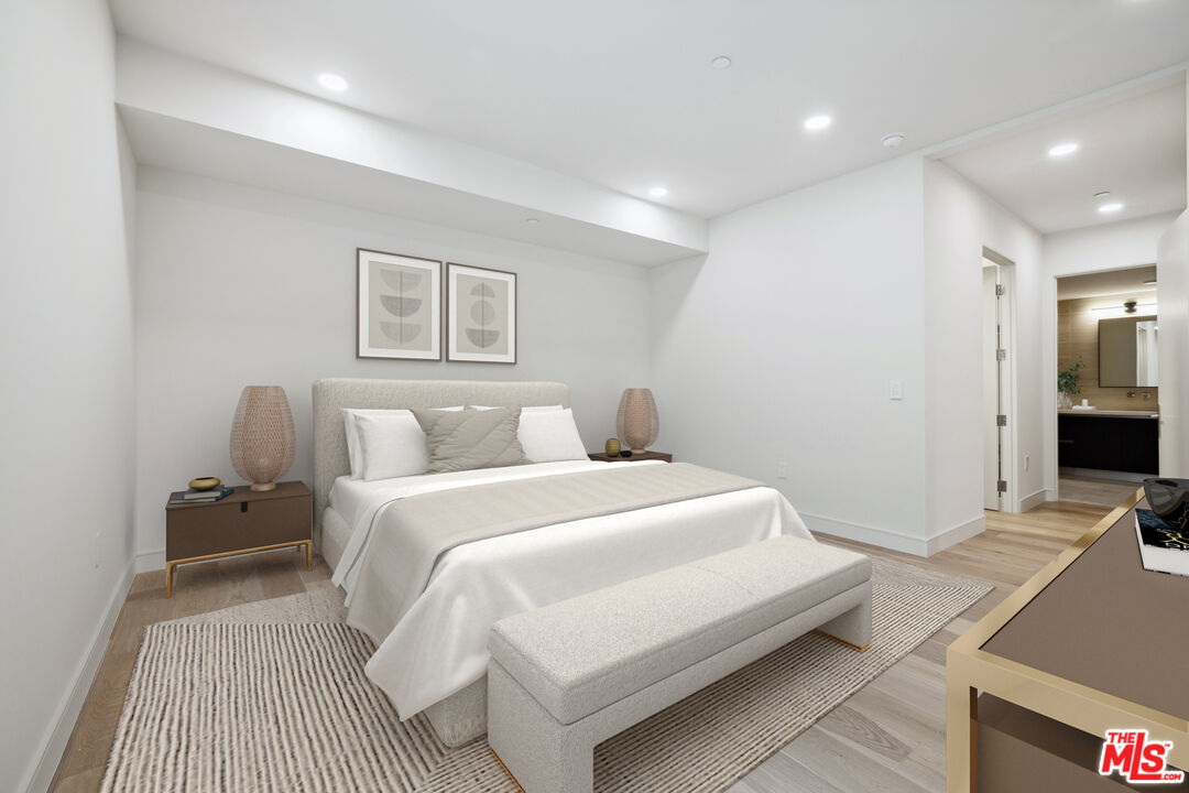 505 S Barrington Ave Unit: 109