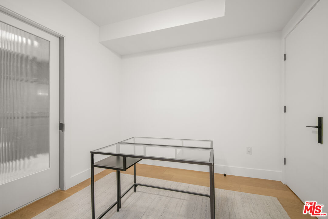 10777 Wilshire Blvd Unit: 206