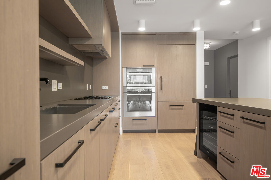 10777 Wilshire Blvd Unit: 206