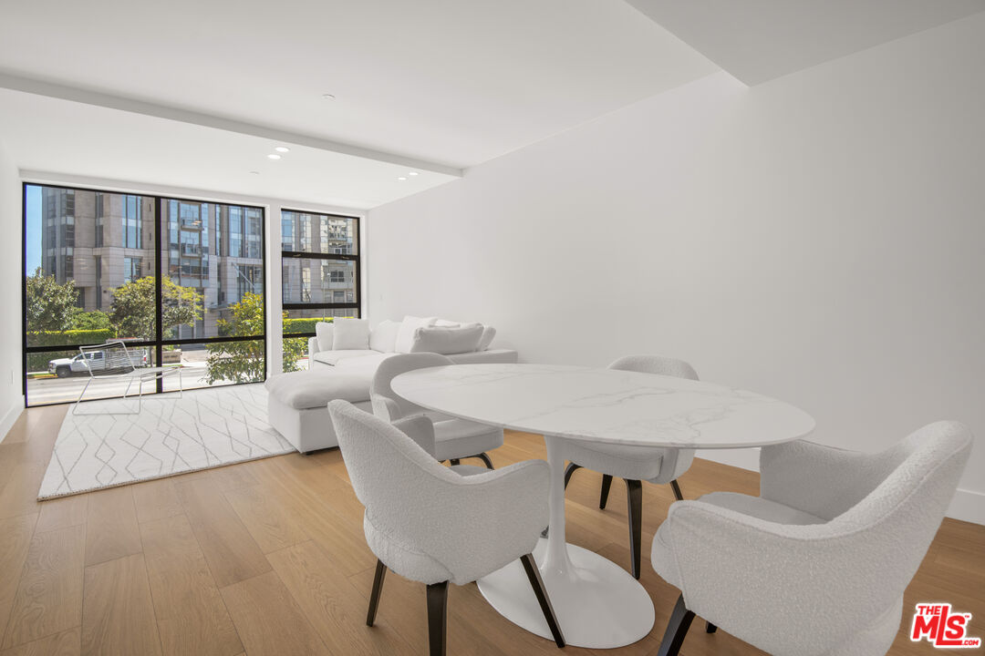 10777 Wilshire Blvd Unit: 206