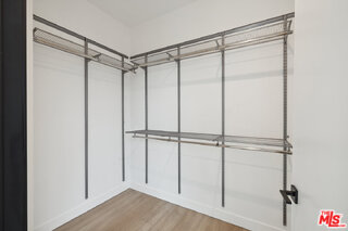 957 Figueroa Ter Unit: 310