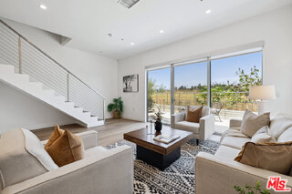 957 Figueroa Ter Unit: 310