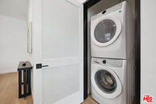 957 Figueroa Ter Unit: 310