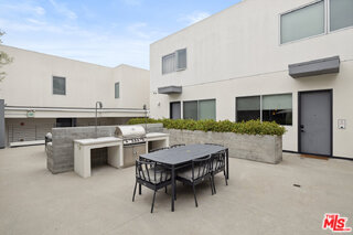 957 Figueroa Ter Unit: 310